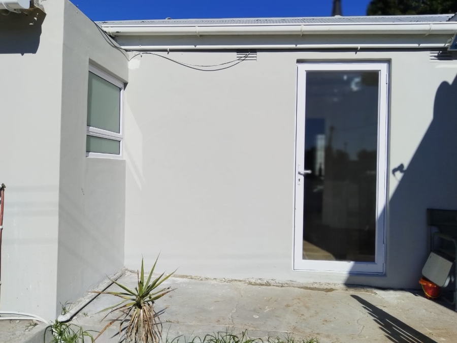 To Let 1 Bedroom Property for Rent in Hopefield Western Cape